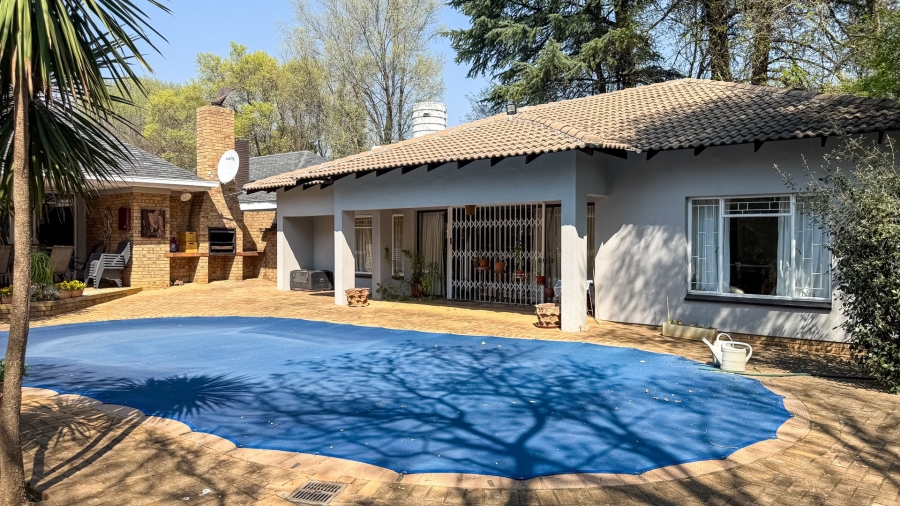 4 Bedroom Property for Sale in Flamwood North West